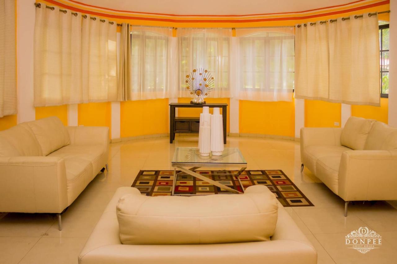 Donpee Guest House Leogane ภายนอก รูปภาพ