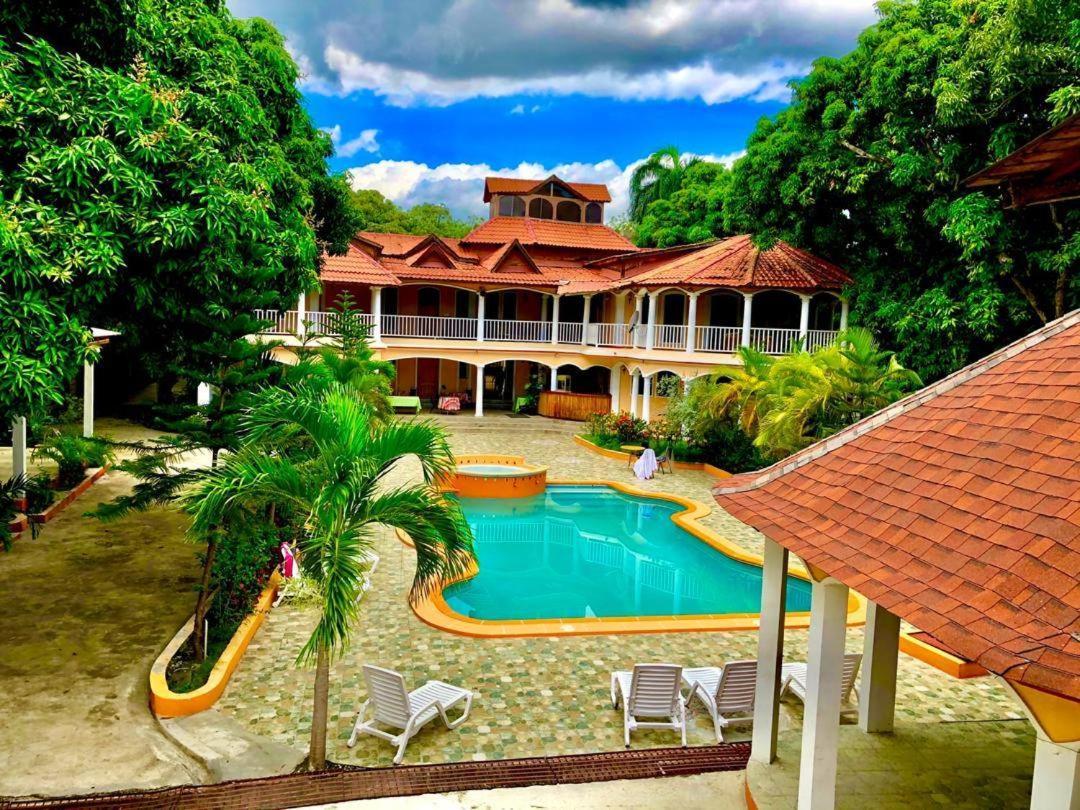 Donpee Guest House Leogane ภายนอก รูปภาพ